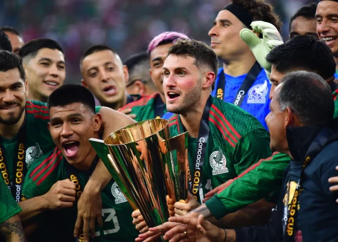 CONCACAF Zelta kausā triumfē Meksikas futbolisti