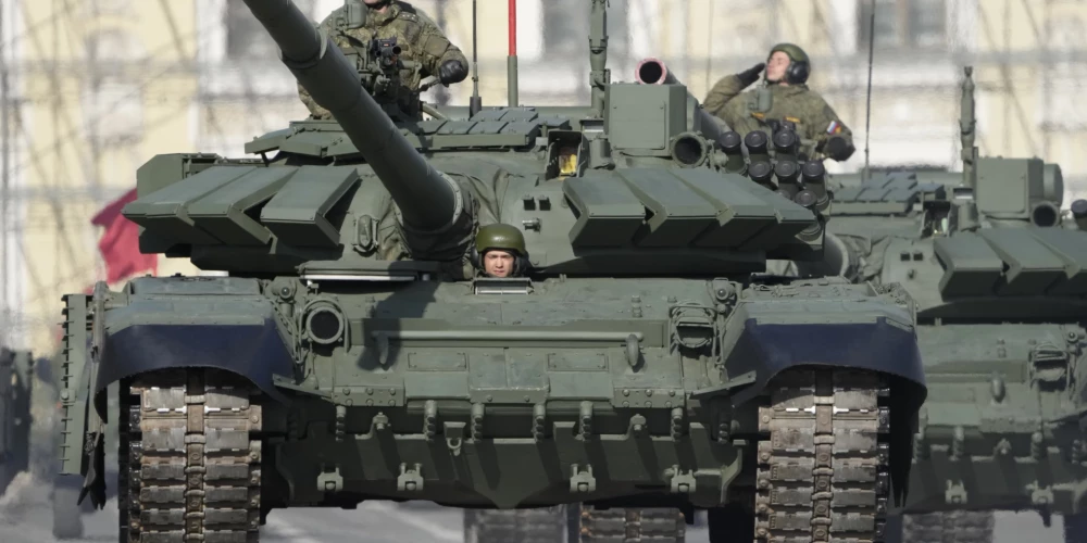 Krievijā no amatiem atbrīvo spēcīgāko armijas vienību komandierus