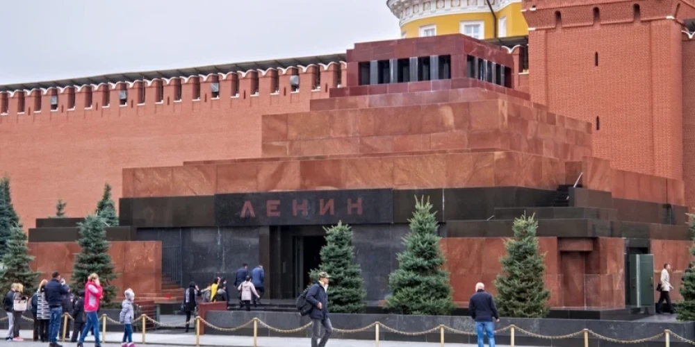 В Москве мужчина попытался поджечь мавзолей Ленина