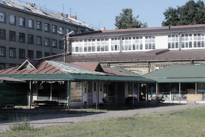 Vidzemes jeb Matīsa tirgū gadu no gada valda aizvien lielāka pamestība. Nu parādījušās pirmās cerības uz tā atdzimšanu.