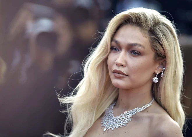 Modele Džidži Hadida uz laiku arestēta par narkotiku glabāšanu