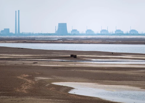 Zaporižjas AES aiz okupantu iznīcinātās Kahovkas ūdenskrātuves