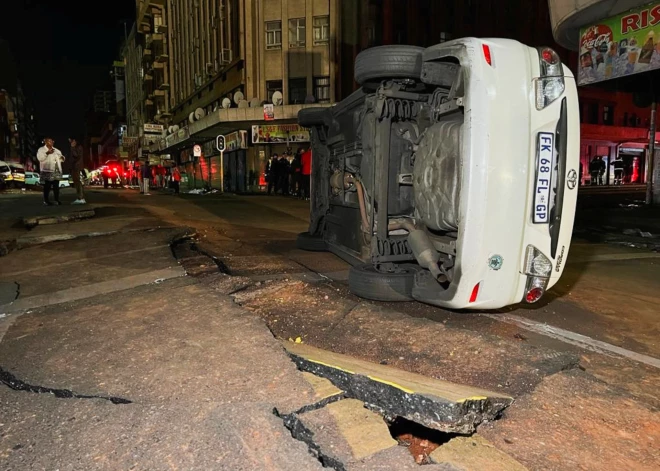 Līdz šim nenoskaidrotas izcelsmes sprādziens trešdien, 19. jūlijā satricināja Dienvidāfrikas Republikas lielākās pilsētas Johannesburgas biznesa rajonu.