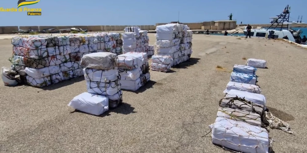 У берегов Сицилии изъяты рекордные 5 тонн кокаина на 850 млн евро