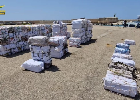 У берегов Сицилии изъяты рекордные 5 тонн кокаина на 850 млн евро