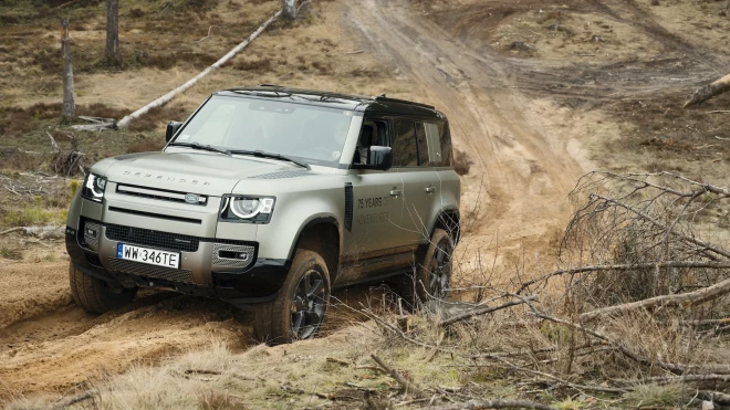 Land Rover Defender.