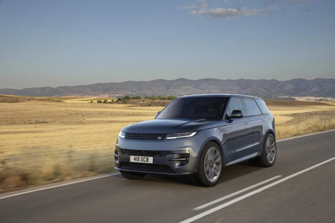 Range Rover Sport PHEV hibrīds.