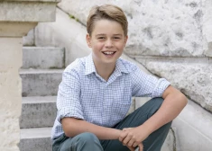 Официальный портрет принца Джорджа родители опубликовали в честь его 10-летия