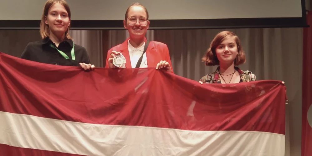Skolniece no Latvijas pirmo reizi gūst sudraba medaļu Eiropas meiteņu informātikas olimpiādē