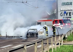 Vakar Latvijā sadeguši vairāki transportlīdzekļi