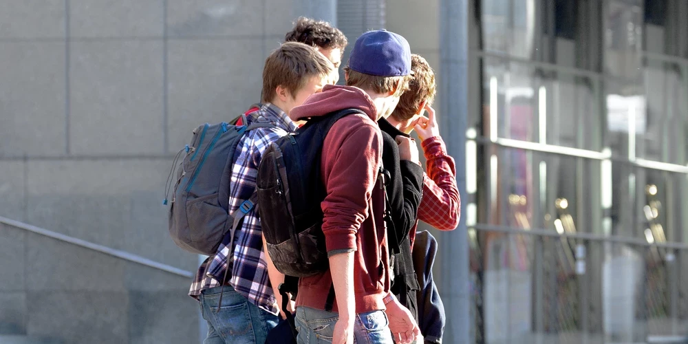 Мнение: подростковые банды в Риге - безопасно ли в столице, и как с этим бороться