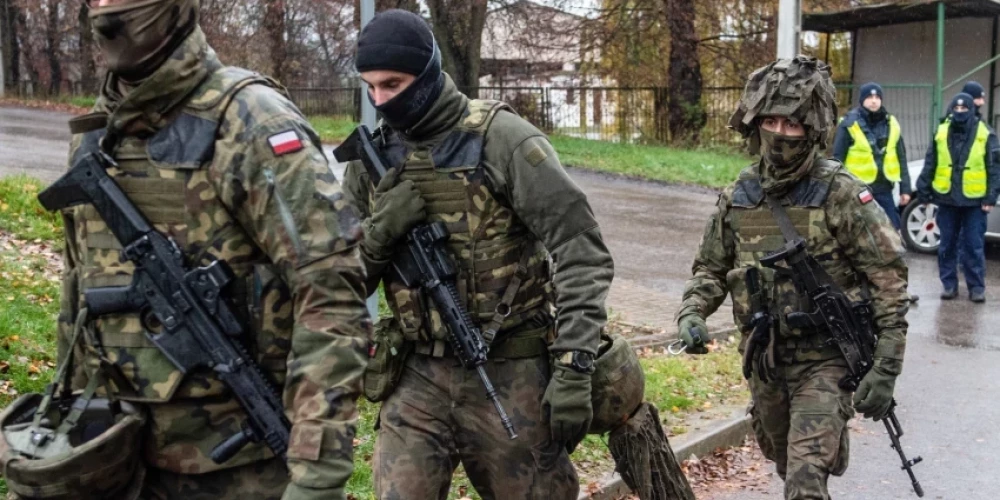 Армия Польши должна насчитывать не менее 300 тысяч военных. (Фото: EPA/Scanpix)