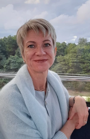 “Robežas ir obligāta bērnu audzināšanas un pat mīlestības sastāvdaļa, jo bērnam tiek iedots kompass dzīvei,” skaidro psihiatre Evija Siliņa.