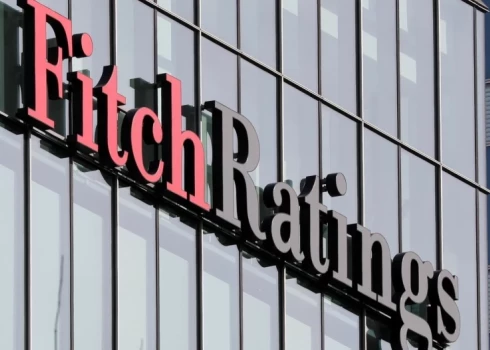 Fitch сохранило кредитный рейтинг Латвии на уровне "A-"