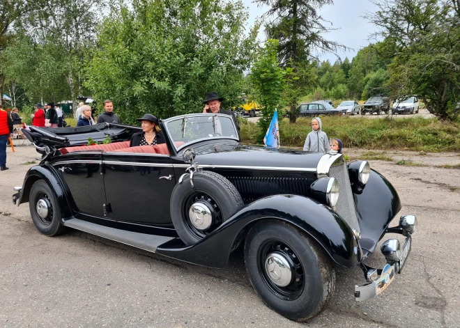 В конце августа состоится слет старинных автомобилей "Ретро Юрмала 2023"