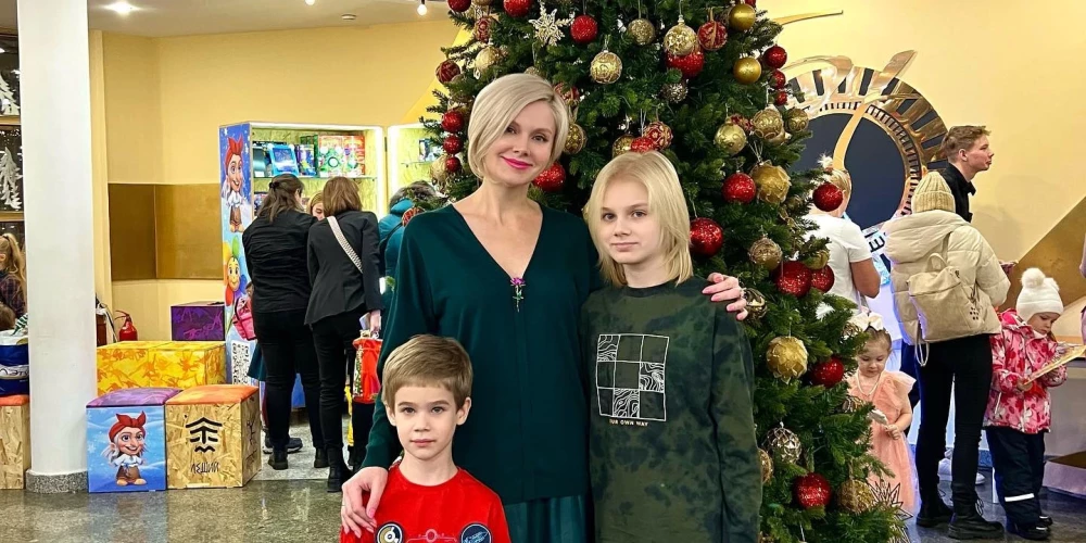 Натали с двумя сыновьями