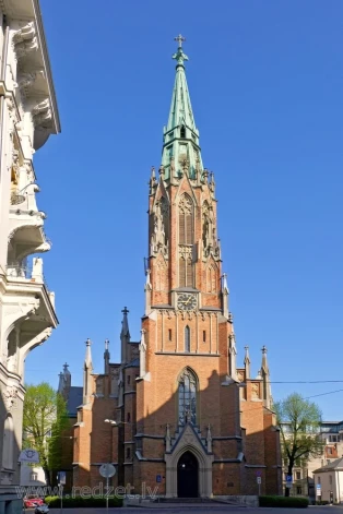 Rīgas vecā svētās Ģertrūdes baznīca vairāk nekā pirms nedēļas piedzīvoja bezprecedenta karojoša bezdievja uzbrukumu.