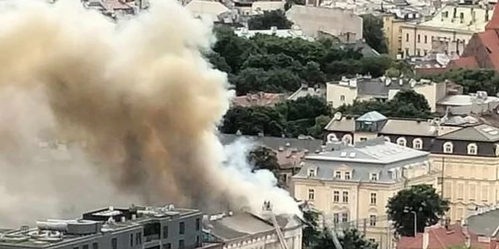 ФОТО: в центре Кракова загорелось историческое здание