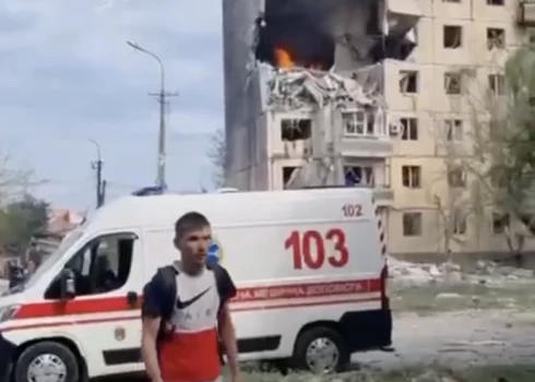Россия ударила по многоэтажке в Кривом Роге: 4 человека погибли, еще 53 ранены