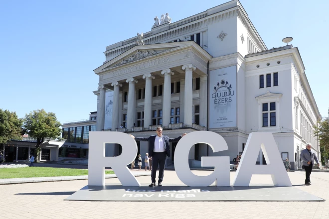 2019. gada novembrī Egils Siliņš Latvijas Nacionālās operas un baleta valdes priekšsēdētāja amatā nomainīja Zigmaru Liepiņu, kas šajā krēslā atradās kopš 2013. gada.