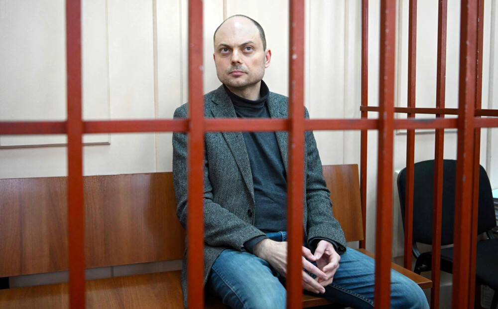 Krievijas tiesa atstāj spēkā opozicionāram Kara-Murzam piespriesto 25 gadu ieslodzījumu par 