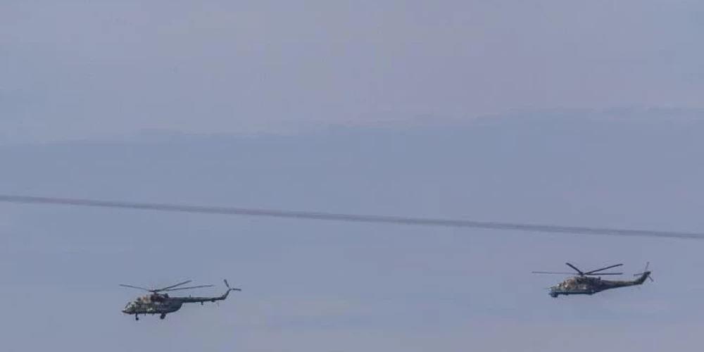 Divi Baltkrievijas helikopteri pārkāpuši Polijas gaisa telpu
