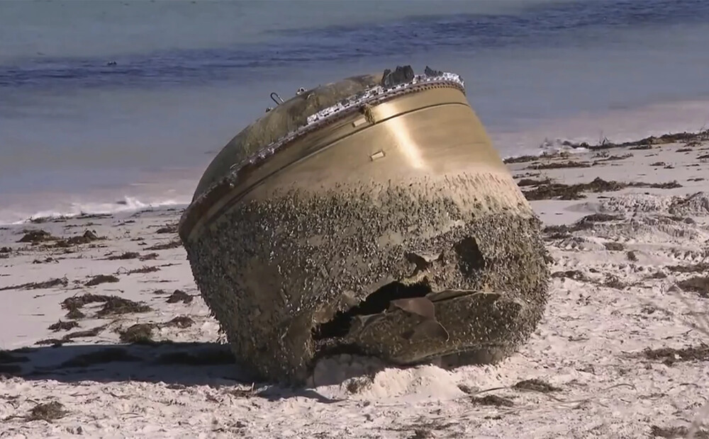 VIDEO: Austrālijas pludmalē izskalotā cilindra mistika atklāta