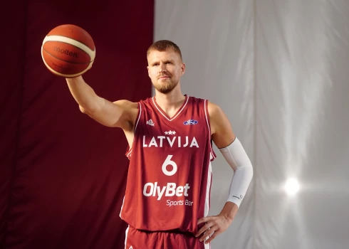 Daudz laimes un dodamies cīņā! Latvijas vīriešu basketbola izlase uzsāk pārbaudes spēles pirms debijas Pasaules kausā