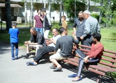 Spīdzināšana, pašnāvības mēģinājumi, piekaušana - nelegālie bēgļi apsūdz Latvijas drošībniekus necilvēcīgā attieksmē un vēršas tiesā