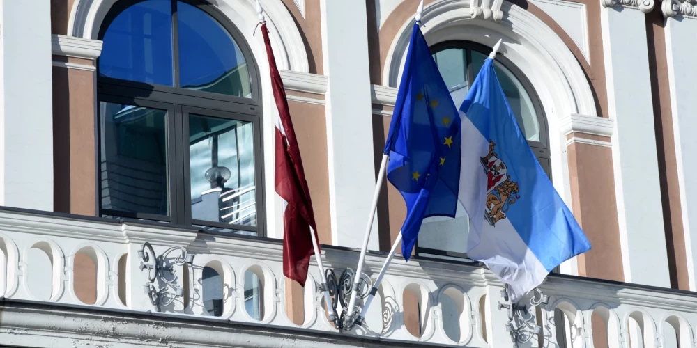 Rīgas domes sarunās neizdodas panākt progresu ar "Par/Progresīvajiem"; koalīcijas sarunas turpinās citā sastāvā