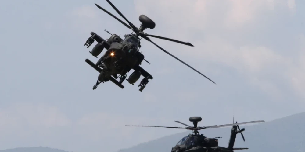   "Вооружены и готовы к бою": Польша перебросила вертолеты к границе с Беларусью