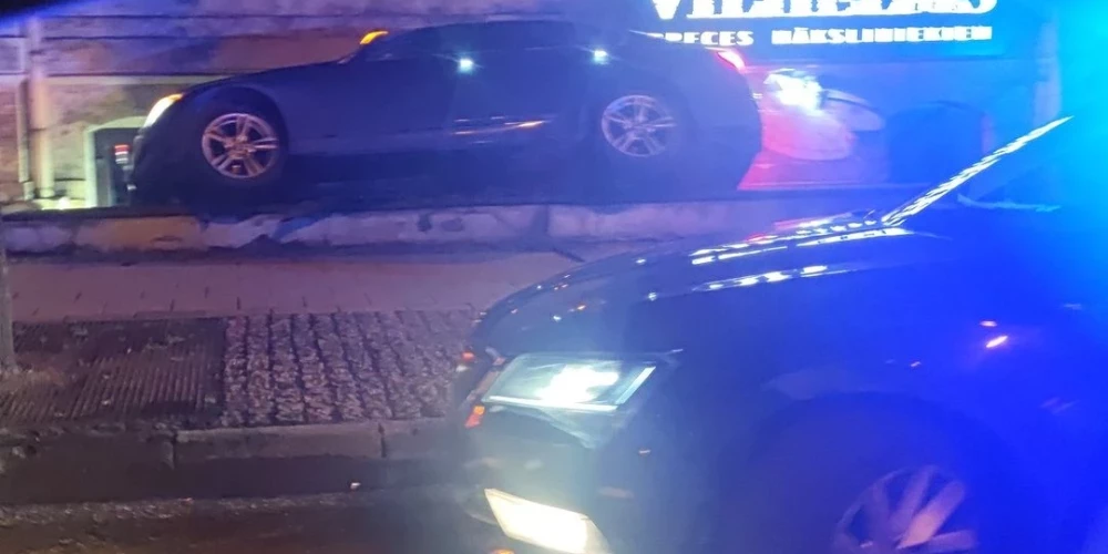 Пострадавших в дорожно-транспортном происшествии нет. (Фото: instagram.com/breakinglv/)