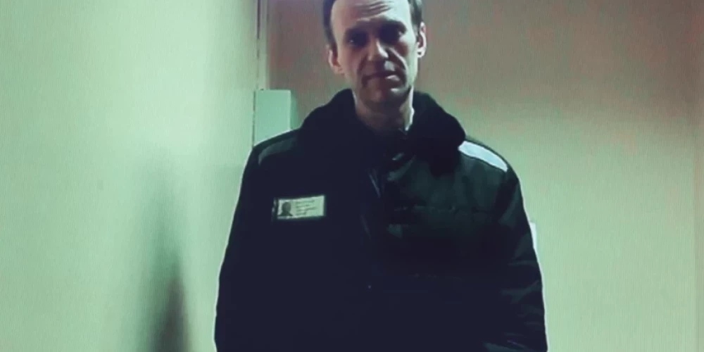 Навального приговорили еще к 19 годам колонии