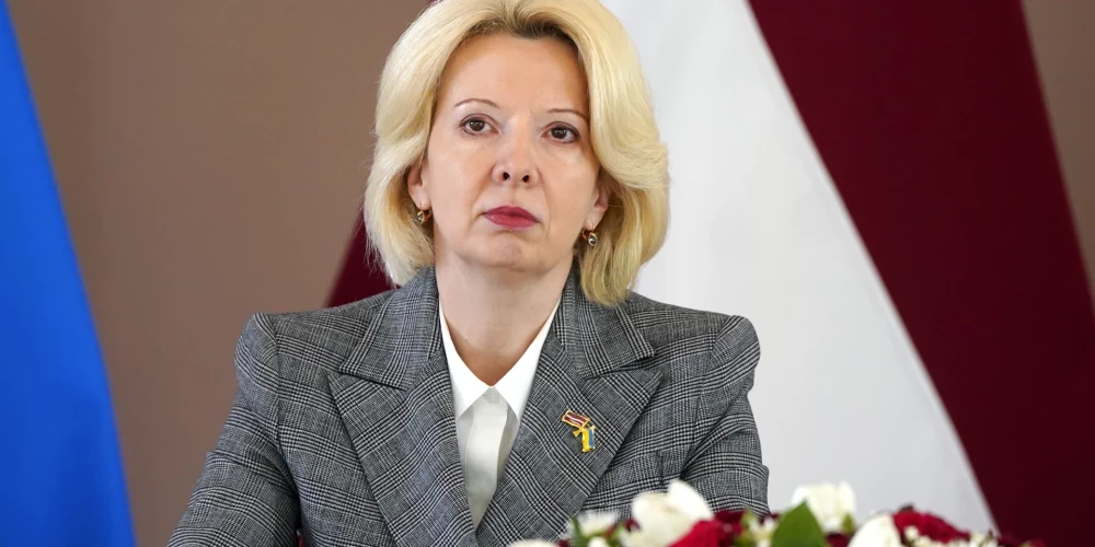 Министр обороны считает, что вид солдат подействует успокаивающе на латвийцев