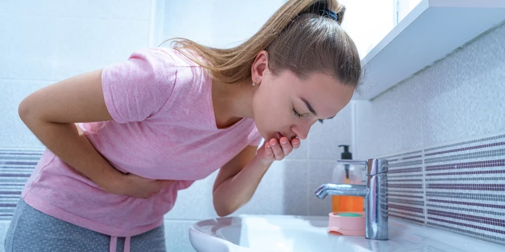 Какие бы причины ни вызвали тошноту, не стоит оставлять это состояние без внимания.