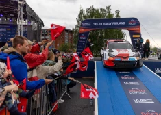 Elfins Evanss uzvar WRC Somijas rallijā