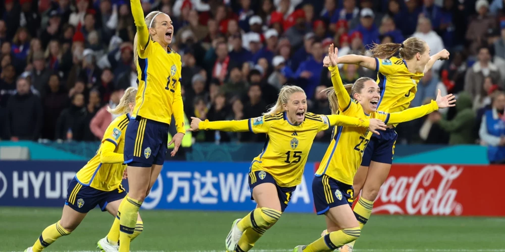 ASV sieviešu futbola izlase zaudē čempioņu kroni, īstā drāmā piekāpjoties Zviedrijai
