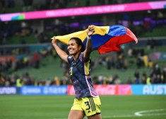 Daniela Ariasa priecājas par vēsturisko panākumu.
