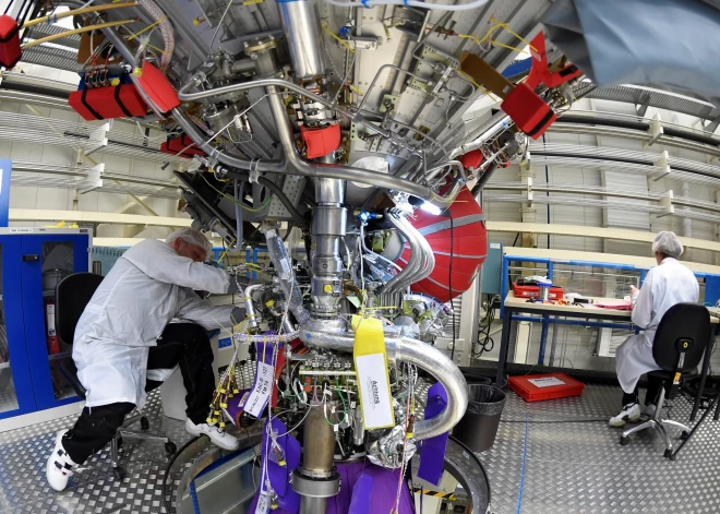 Vēlreiz atlikts jaunās Eiropas kosmosa raķetes "Ariane 6" pirmais lidojums