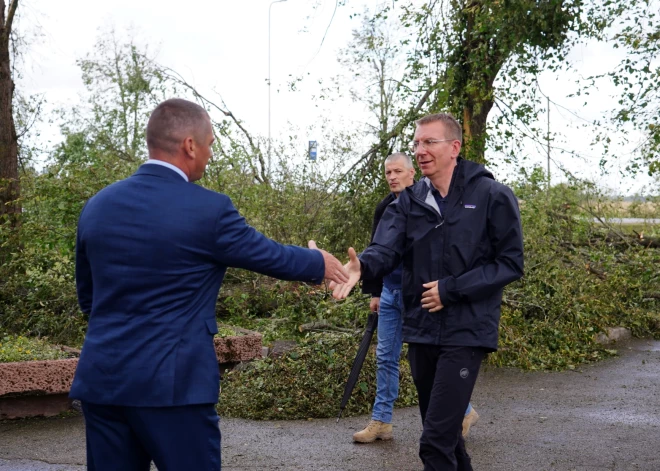ФОТО: Ринкевич посетил Добельский край - он недоволен антикризисным управлением после разрушительных гроз