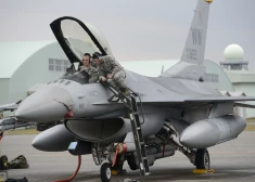 США разрешили обучать украинских летчиков на F-16
