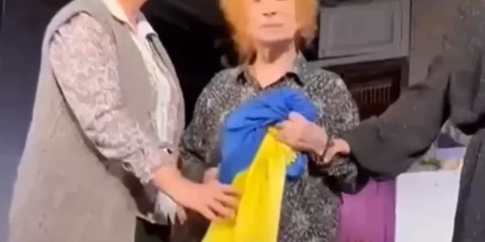 ВИДЕО: Лия Ахеджакова всего одним жестом выразила поддержку Украине