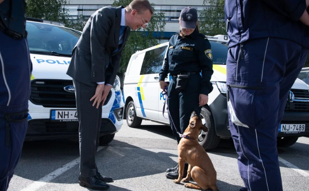FOTO: ko Rinkēvičs ieraudzīja, apmeklējot Valsts policiju