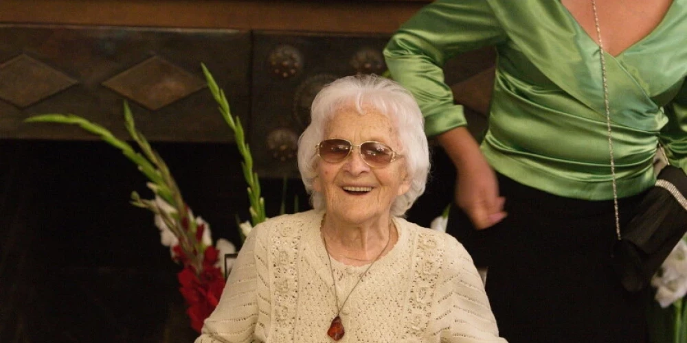 Latviešu aktrise Elvīra Baldiņa atzīmē jau 104. dzimšanas dienu. Sveicam!