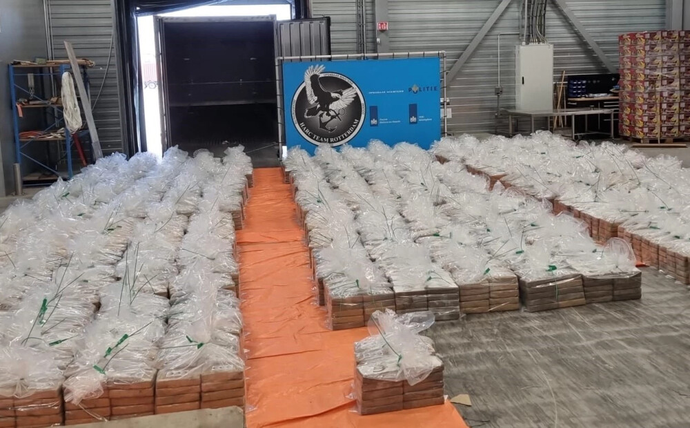 Nīderlandē konfiscē milzīgu kokaīna kravu