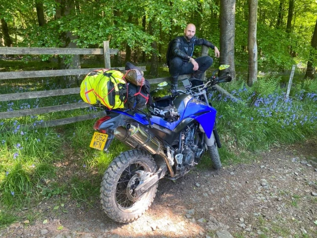 Motocikli ir tikai viens no Riharda hobijiem. Šādā veidā viņš reiz atceļojis no Anglijas līdz Latvijai.