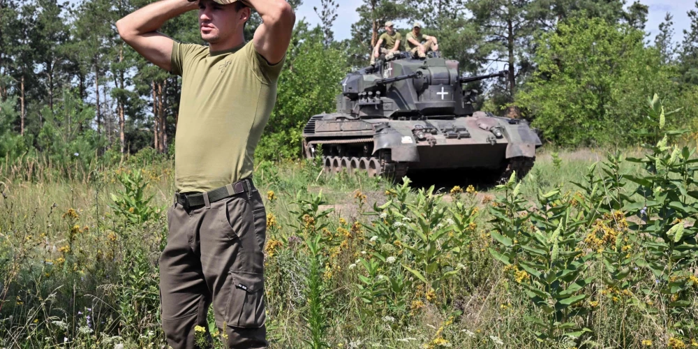 Pentagons: ukraiņi pretuzbrukumā panākuši brīnumu, iedzenot krievus aizsardzībā