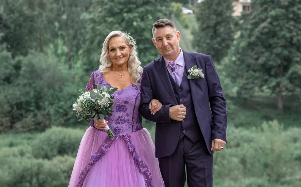 72-Year-Old Jana’s Inspiring Journey to Finding Love and Getting Married