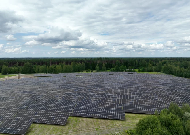 Saules elektrostacija Valmieras novada Brenguļos.