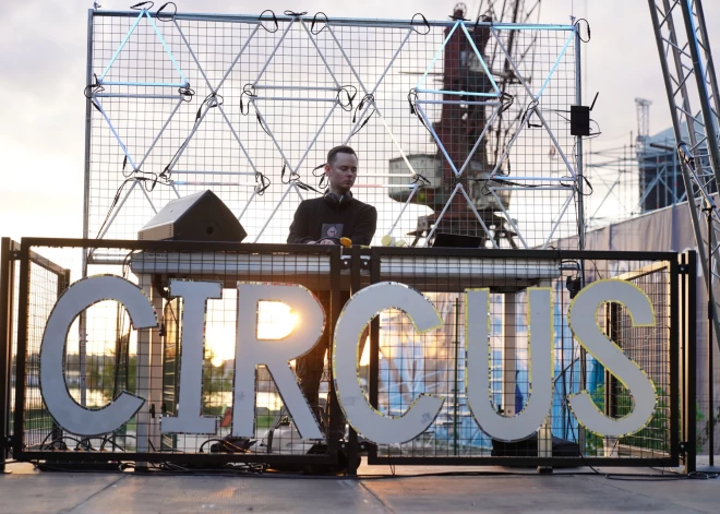 Jau trešo gadu pēc kārtas Andrejostas Kvartālā (AOK) tiek rīkots cirka festivāls “AOK CIRCUS”. Šoreiz pasākums norisinājās 11. augustā un tā apmeklētāji tika aicināti nolikt malā ikdienas rūpes un izjust brīnumu pilnu cirka atmosfēru ar tai raksturīgajiem pārsteigumiem deju mūzikas pavadībā.